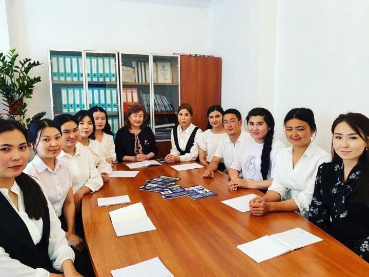 Жас мамандармен «Жарқын болашақ иесі – бүгінгі жас маман»