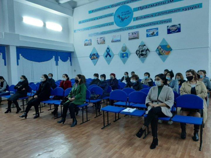ҰБТ ерекшеліктері  мен қорытынды емтихан туралы түсіндіру жұмыстары жүргізілді.