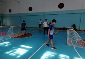 Дене шынықтыру пәні мұғалімі Мырзахметов М «Допты беру және қабылдау әдістерін дамыту» тақырыбында ашық сабақ өтті.